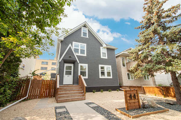 Dundurn Place Triplex property